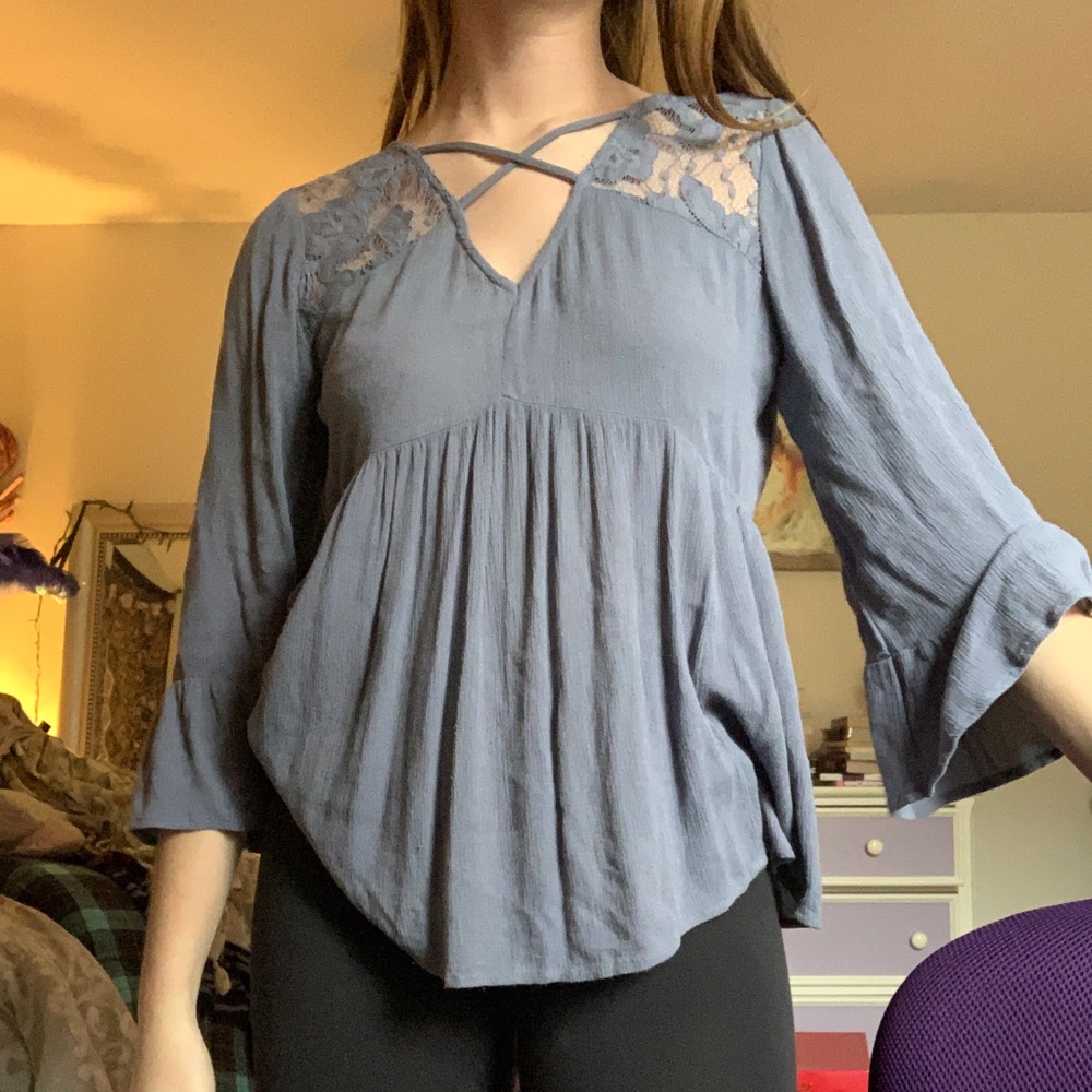 AE BLUE LACE BLOUSE